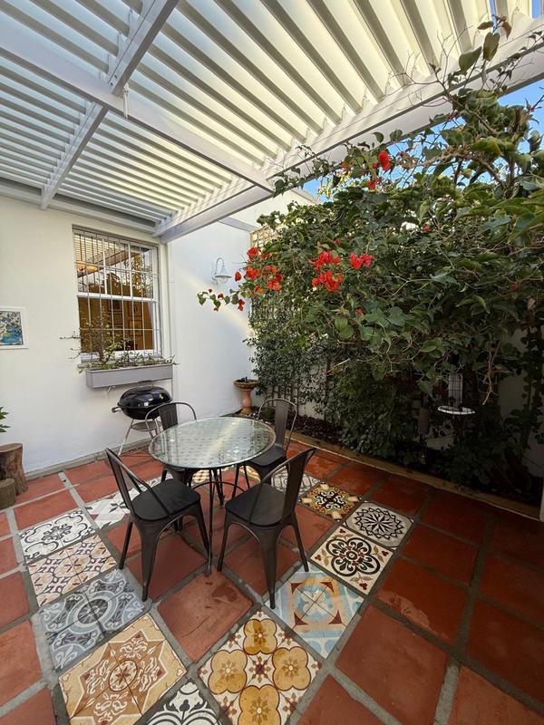 2 Bedroom Property for Sale in Harfield Village Western Cape